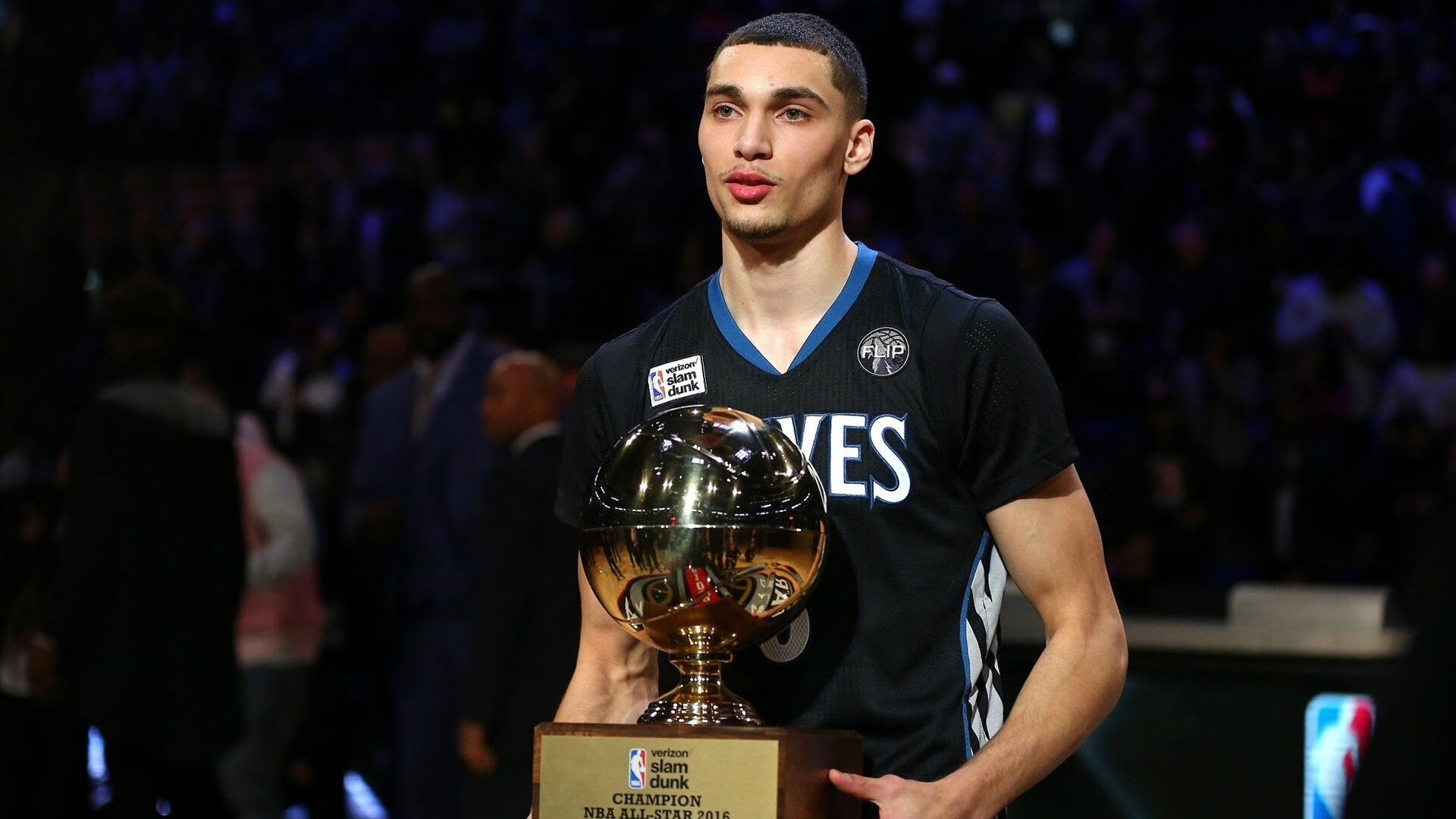 【全球联赛全面数字化】实现多地同步直播，无缝观赛体验！